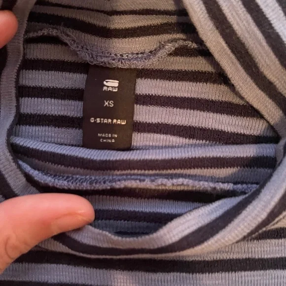 G star woman top . Size xs but fits like a small . Has stretch ! - Picture 2 of 3